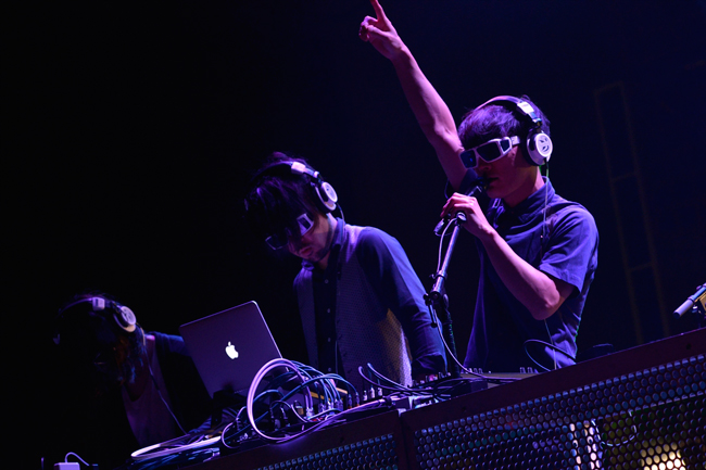 0831_sakanaction01.jpg
