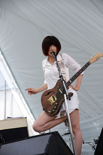 0831_tricot03.jpg